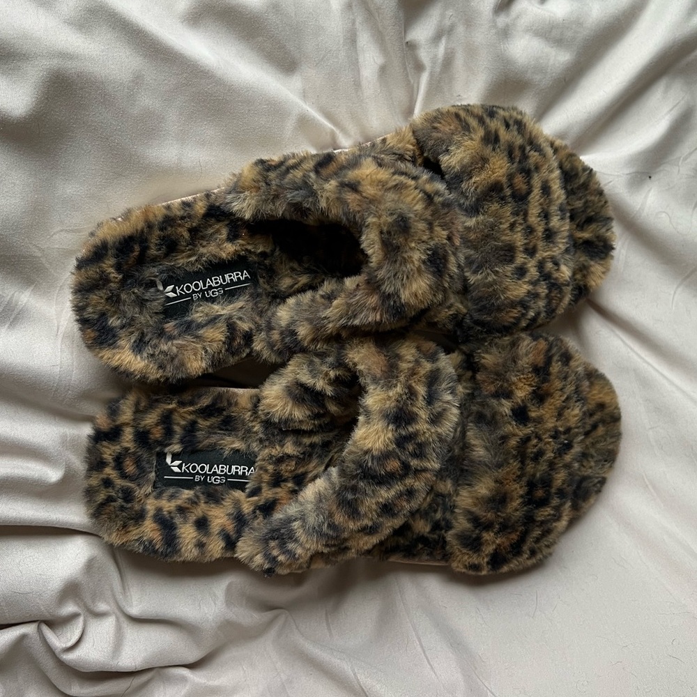 Koolaburra by UGG Fuzzy Cheetah Sandals
